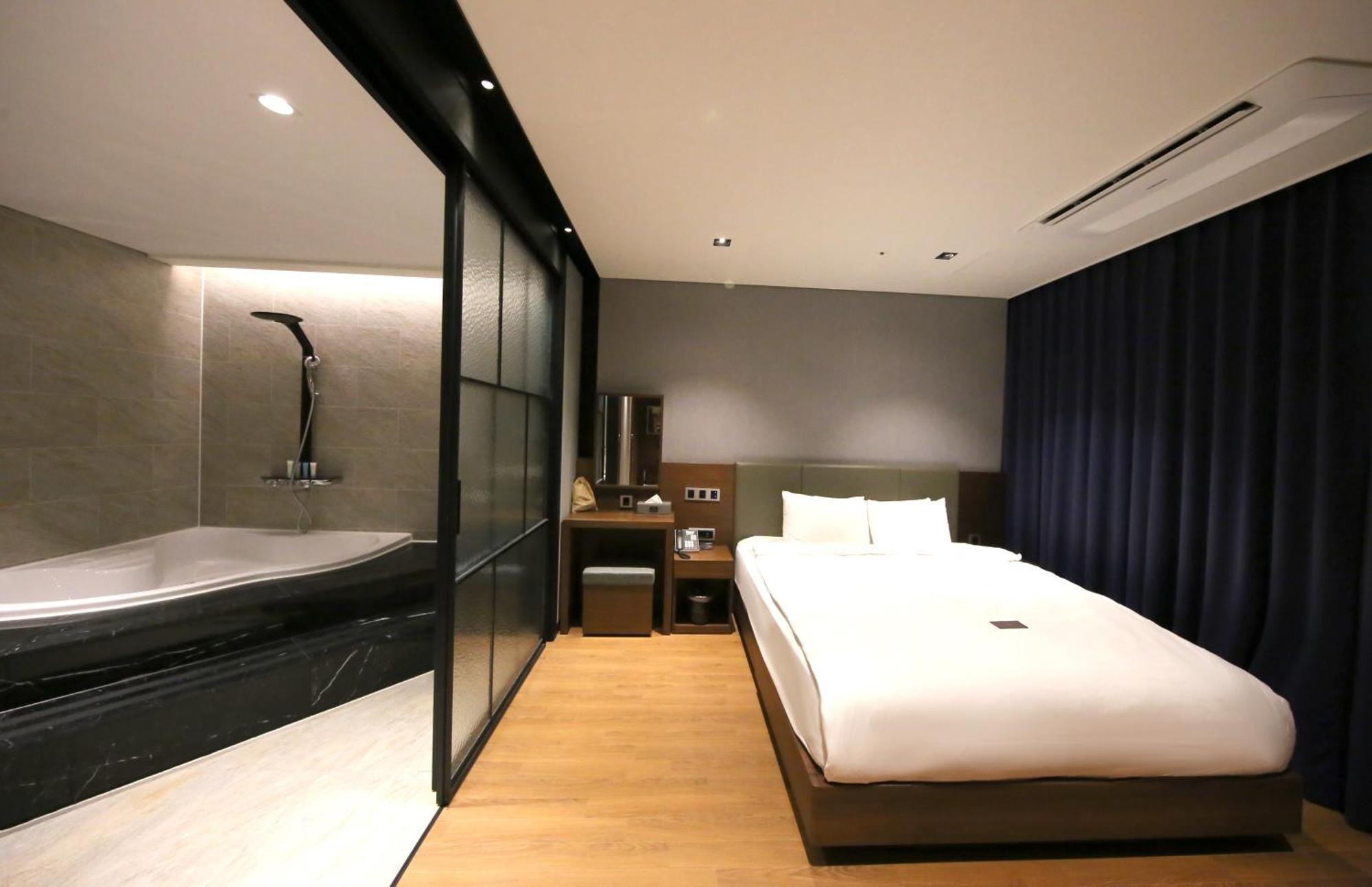 Sea Cruise Hotel Sokcho Zewnętrze zdjęcie